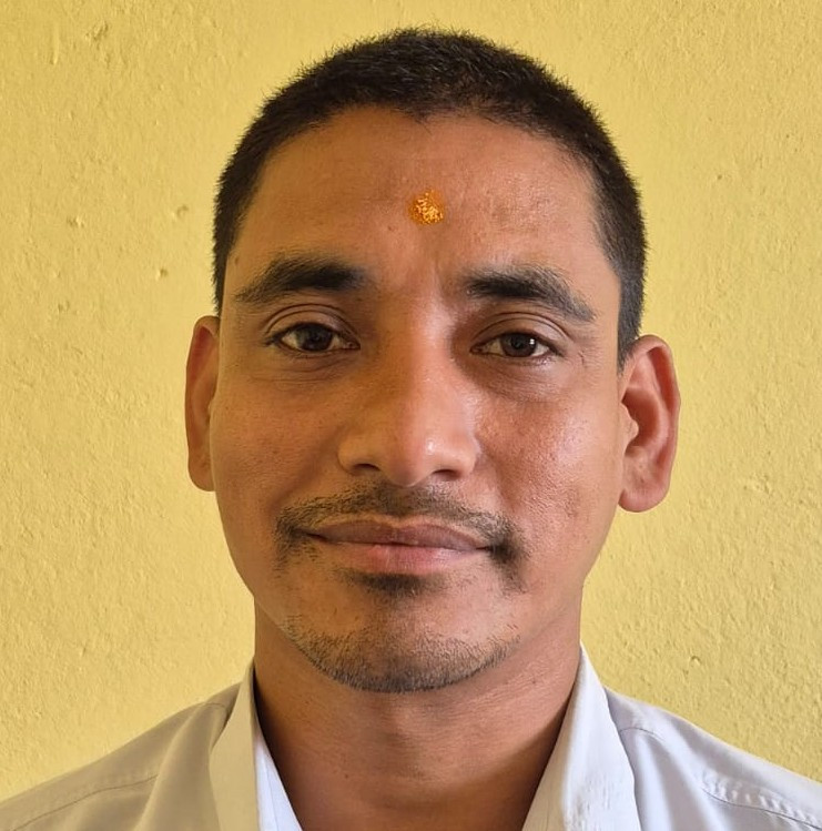 दिनेश डंगोल